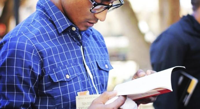 Estudiante de la UNPHU gana premio internacional de poesía