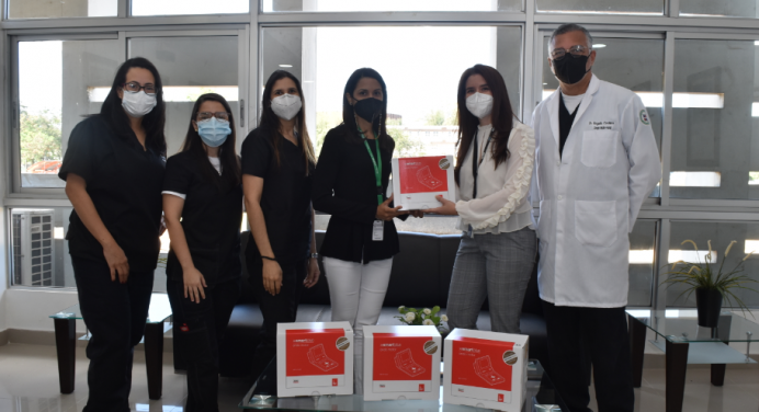 Escuela de Odontología de la UNPHU recibe premio GRANT PROGRAM