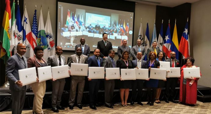 Docentes de la UNPHU concluyen Certificación Internacional de Auditoría Forense Antifraude