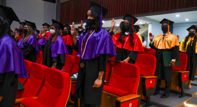 UNPHU recibe como orador invitado al Presidente Abinader para graduación de 762 profesionales