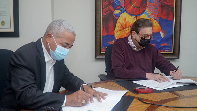 La UNPHU y el Jardín Botánico Nacional Suscriben convenio de colaboración