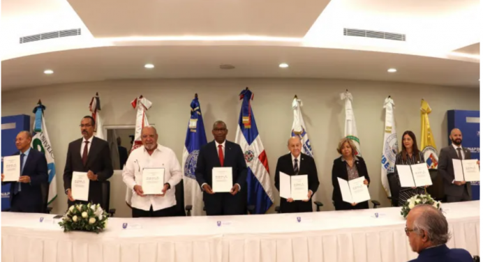 La UNPHU y siete universidades firman acuerdo para investigación y manejo del Sargazo en Rep. Dom