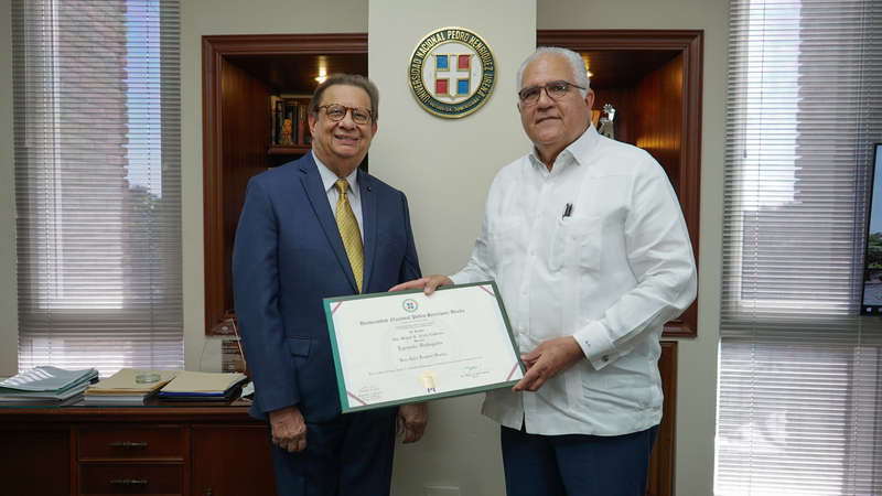 Ing. Luis Tulio Lembert Ovalles, es reconocido por la UNPHU, como Egresado Distinguido