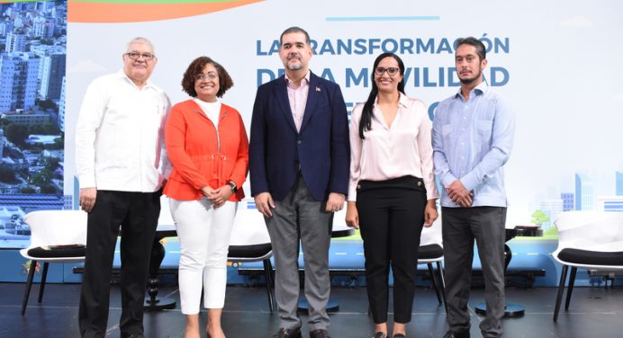 UNPHU: Problemática Movilidad Urbana debe ser abordada de manera multisectorial