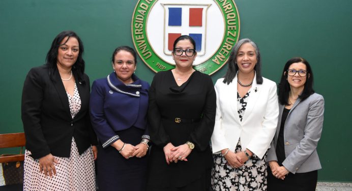 La UNPHU realiza Cátedra Magistral: Dra. Ana Teresa Parada Sánchez. Retos y avances de los derechos de las mujeres y la familia en la era tecnológica