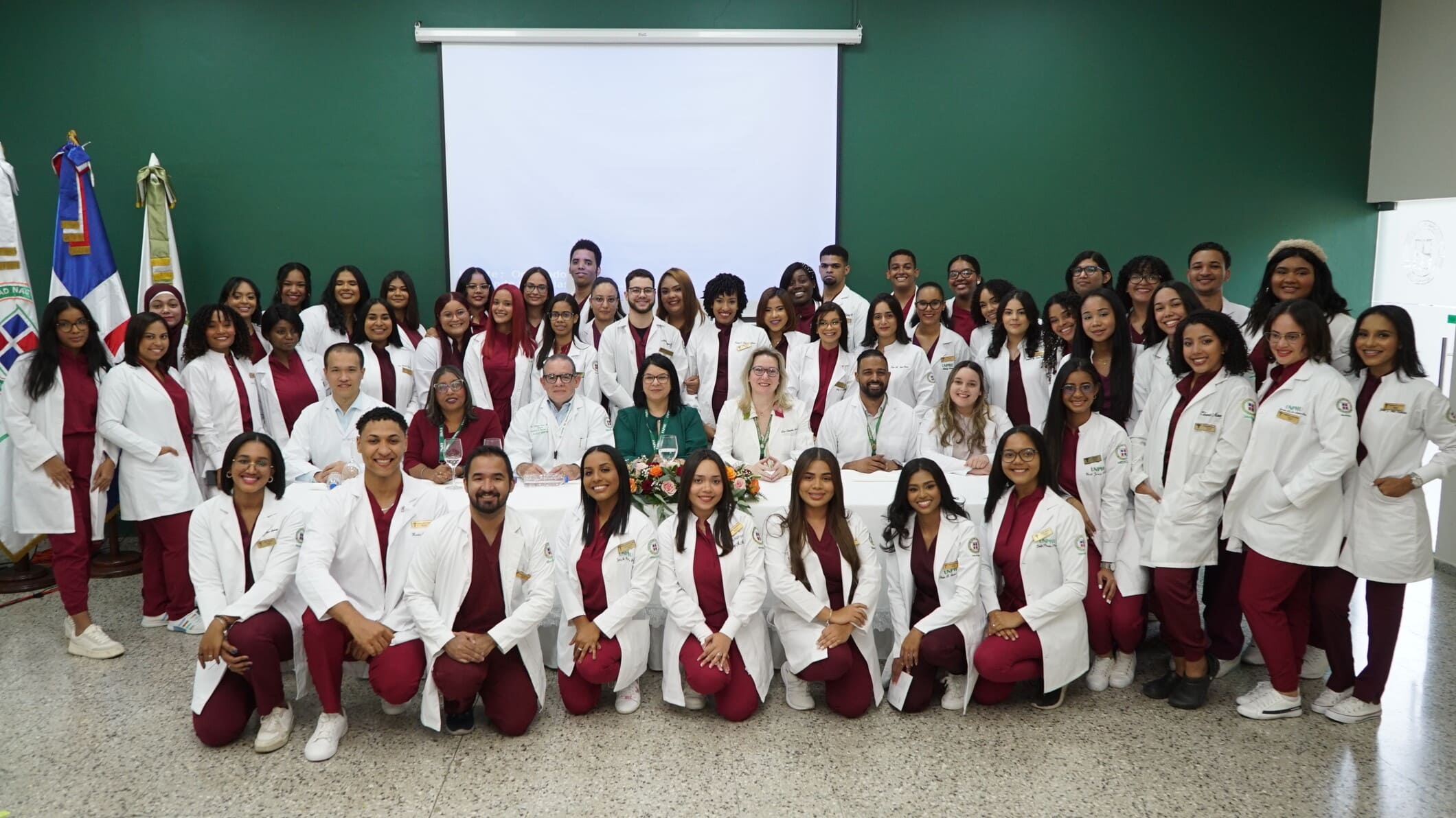 Escuela de Medicina de la UNPHU, celebra ceremonia de la Bata Blanca