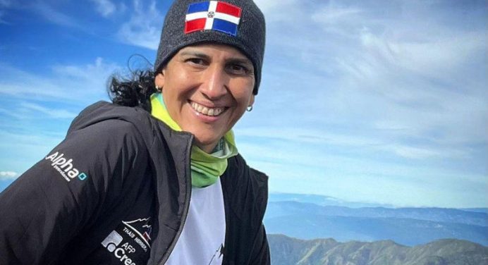 Thais Herrera, egresada de la UNPHU, se convierte en la primera mujer dominicana en escalar el Monte Everest