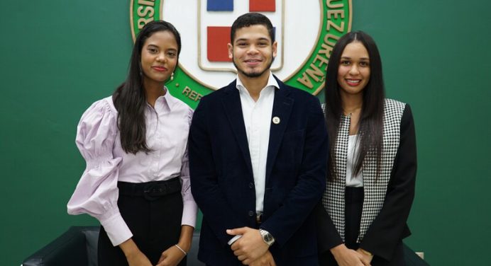 Estudiantes de la Escuela de Derecho de la UNPHU, realizarán pasantías en tribunales de New York, Estados Unidos