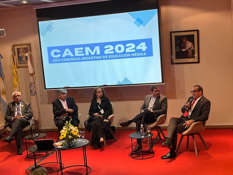 Dr. William Duke, participó en el Congreso Argentino de Educación Médica CAEM 2024