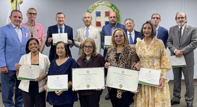 UNPHU reconoce el legado profesional y humano de los egresados de Medicina de la promoción 1967
