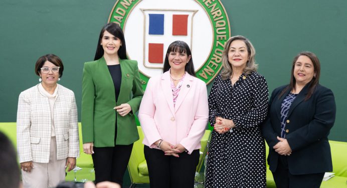 UNPHU realiza conferencia y panel sobre empoderamiento de la mujer y eliminación del acoso sexual laboral