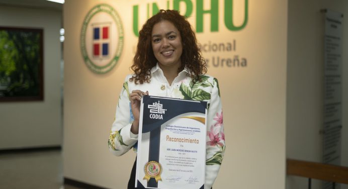 Egresadas de la Facultad de Ciencias y Tecnología de la UNPHU reciben reconocimiento del CODIA en el Día Internacional de la Mujer