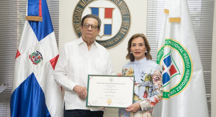 La UNPHU reconoce como Egresada Distinguida a Haydée Kuret de Rainieri